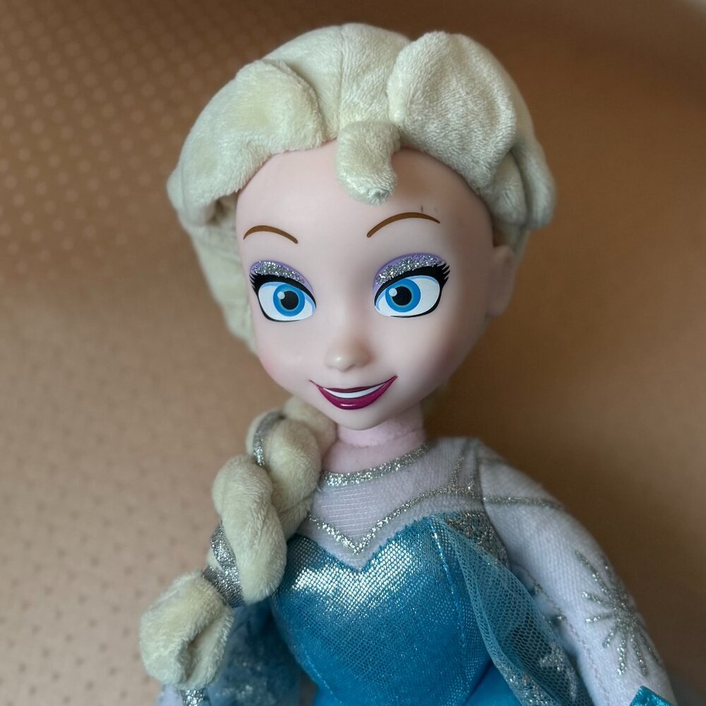 15" Elsa Doll